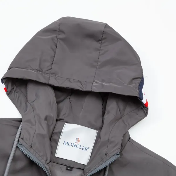 【MONCLER  公式旗艦店】モンクレール  ジャケット着 好評に付き再入荷 240826