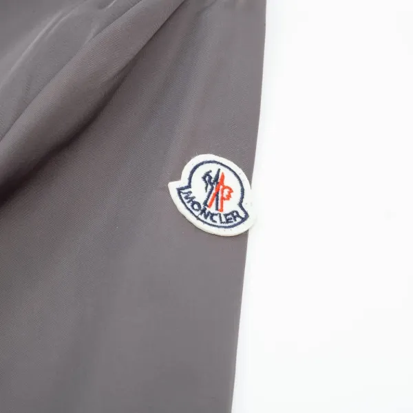 【MONCLER  公式旗艦店】モンクレール  ジャケット着 好評に付き再入荷 240826