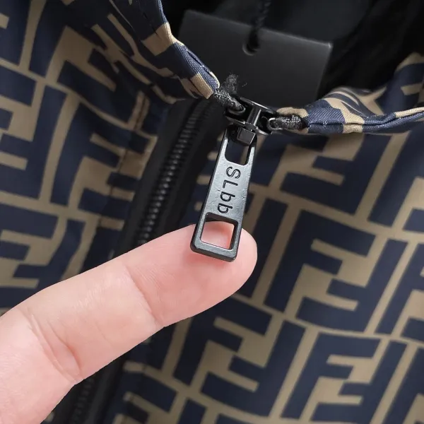 【FENDI 公式旗艦店】フェンディ ジャケット着 好評に付き再入荷 241223 【FENDI 公式旗艦店】フェンディ ジャケット着 好評に付き再入荷 241223