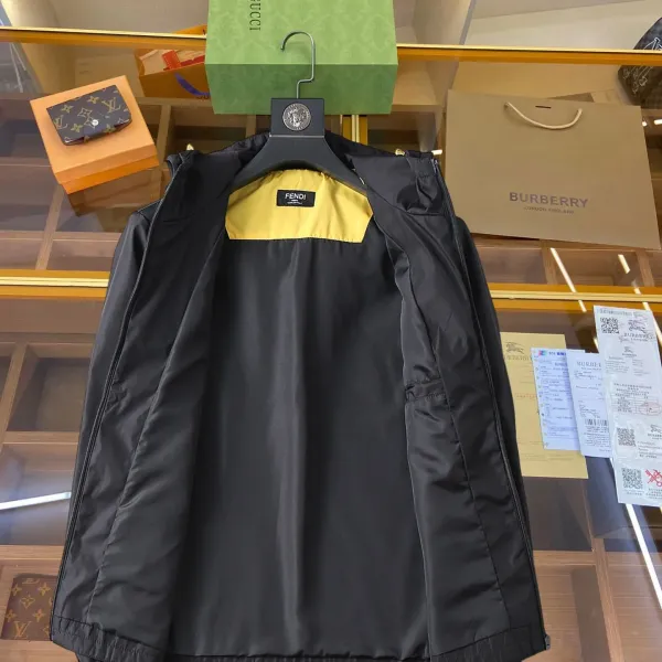 【FENDI 公式旗艦店】フェンディ ジャケット着 好評に付き再入荷 241223 【FENDI 公式旗艦店】フェンディ ジャケット着 好評に付き再入荷 241223
