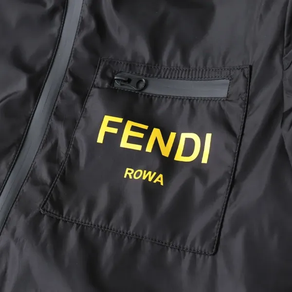 【FENDI 公式旗艦店】フェンディ ジャケット着 好評に付き再入荷 241223 【FENDI 公式旗艦店】フェンディ ジャケット着 好評に付き再入荷 241223