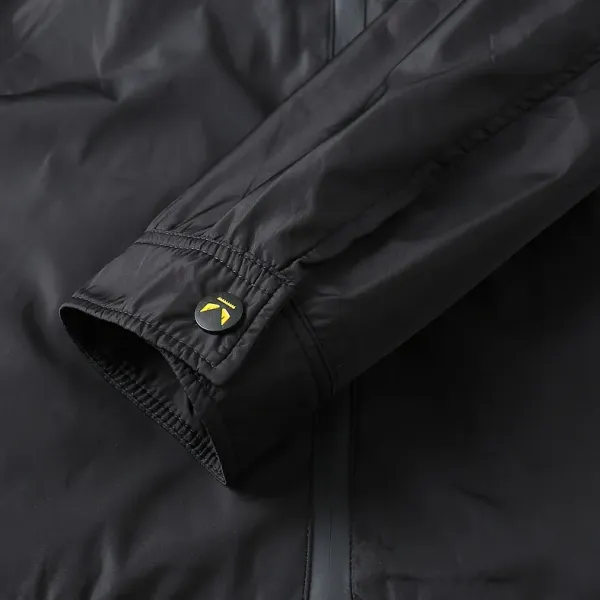 【FENDI 公式旗艦店】フェンディ ジャケット着 好評に付き再入荷 241223 【FENDI 公式旗艦店】フェンディ ジャケット着 好評に付き再入荷 241223