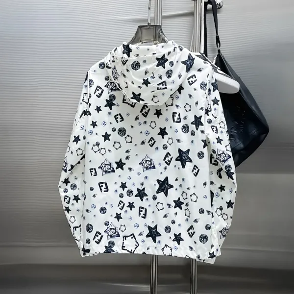 【FENDI  公式旗艦店】フェンディ ジャケット着 好評に付き再入荷 241223