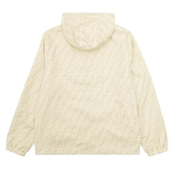 【FENDI  公式旗艦店】フェンディジャケット着 好評に付き再入荷！241122