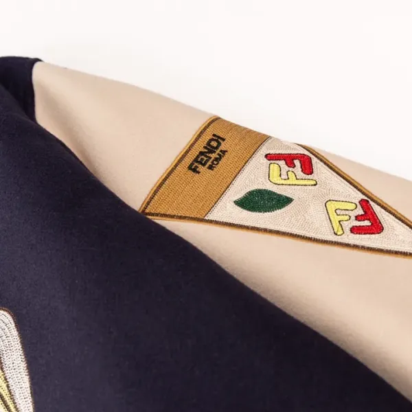 【FENDI 公式旗艦店】フェンディ ジャケット着 好評に付き再入荷!241028 【FENDI 公式旗艦店】フェンディ ジャケット着 好評に付き再入荷!241028