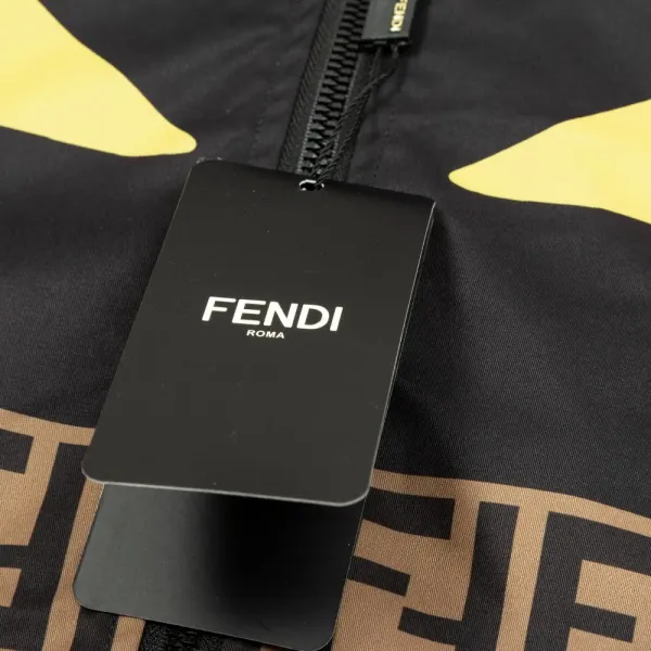 【FENDI 公式旗艦店】フェンディ ジャケット着 ご好評に付き再入荷!241021 【FENDI 公式旗艦店】フェンディ ジャケット着 ご好評に付き再入荷!241021