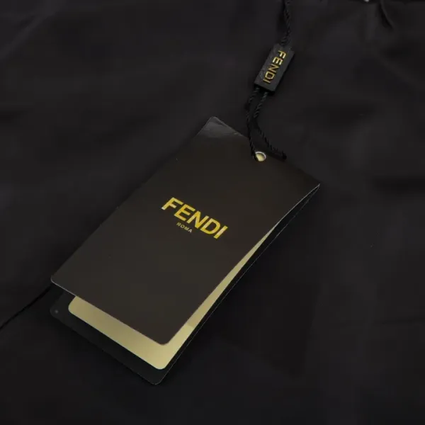 【FENDI】フェンディ ジャケット着ご好評に付き再入荷！240923