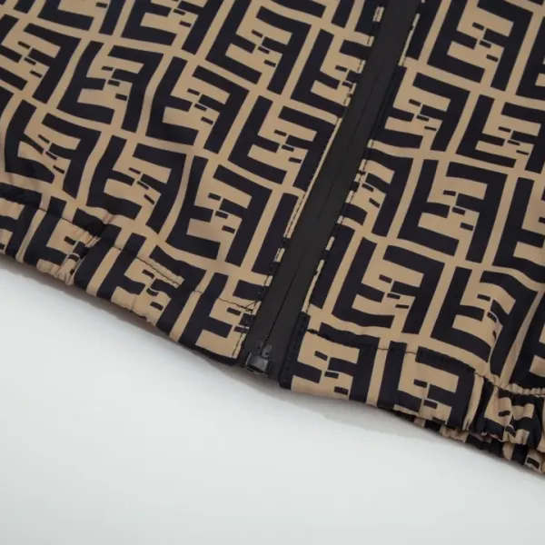 【FENDI】フェンディ ジャケット着ご好評に付き再入荷！240923