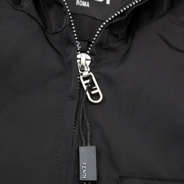 【FENDI 公式旗艦店】フェンディ ジャケット着 好評に付き再入荷 240826 【FENDI 公式旗艦店】フェンディ ジャケット着 好評に付き再入荷 240826