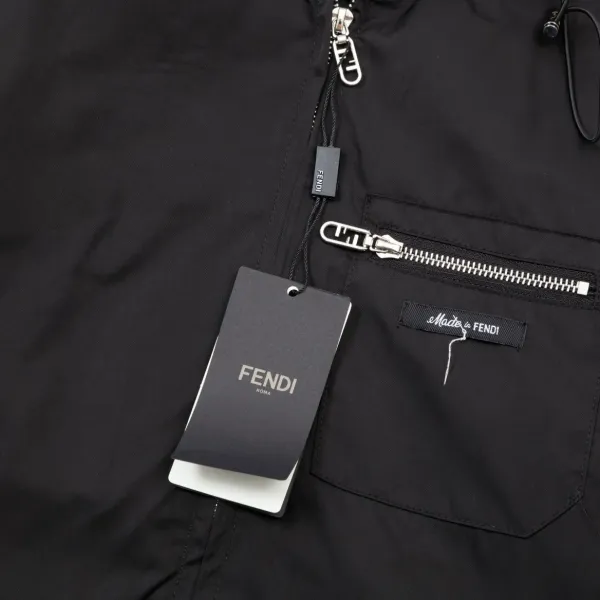 【FENDI 公式旗艦店】フェンディ ジャケット着 好評に付き再入荷 240826 【FENDI 公式旗艦店】フェンディ ジャケット着 好評に付き再入荷 240826