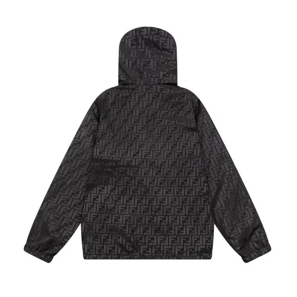 【FENDI  公式旗艦店】フェンディ  ジャケット着 好評に付き再入荷 240826
