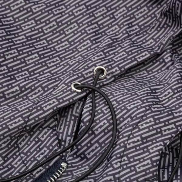 【FENDI  公式旗艦店】フェンディ  ジャケット着 好評に付き再入荷 240826