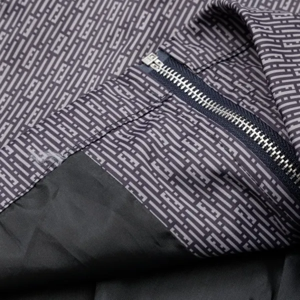 【FENDI  公式旗艦店】フェンディ  ジャケット着 好評に付き再入荷 240826