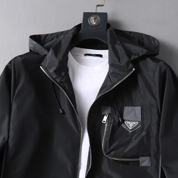 【PRADA 公式旗艦店】プラダ ジャケット着 ご好評に付き再入荷!250107 【PRADA 公式旗艦店】プラダ ジャケット着 ご好評に付き再入荷!250107