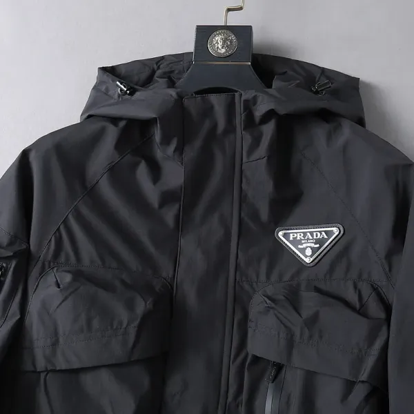 【PRADA  公式旗艦店】プラダ   ジャケット着 ご好評に付き再入荷！250107