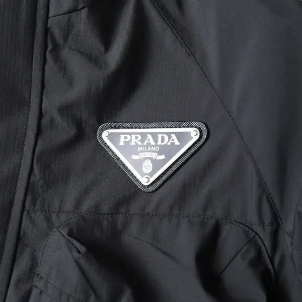 【PRADA  公式旗艦店】プラダ   ジャケット着 ご好評に付き再入荷！250107