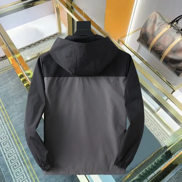 【PRADA  公式旗艦店】プラダ   ジャケット着 ご好評に付き再入荷！250107