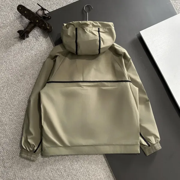 【PRADA 公式旗艦店】プラダ ジャケット着 好評に付き再入荷 241224 【PRADA 公式旗艦店】プラダ ジャケット着 好評に付き再入荷 241224