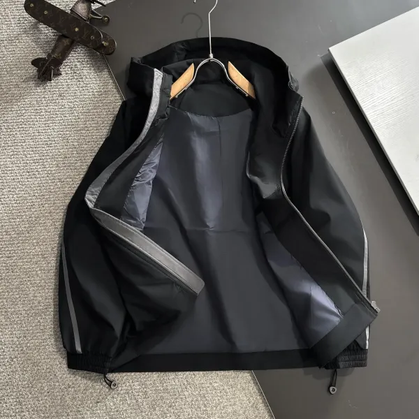 【PRADA 公式旗艦店】プラダ ジャケット着 好評に付き再入荷 241224 【PRADA 公式旗艦店】プラダ ジャケット着 好評に付き再入荷 241224
