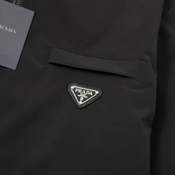 【PRADA 公式旗艦店】プラダ ジャケット着 好評に付き再入荷 241224 【PRADA 公式旗艦店】プラダ ジャケット着 好評に付き再入荷 241224