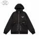 【PRADA 公式旗艦店】プラダ ジャケット着 好評に付き再入荷! 241213 【PRADA 公式旗艦店】プラダ ジャケット着 好評に付き再入荷! 241213