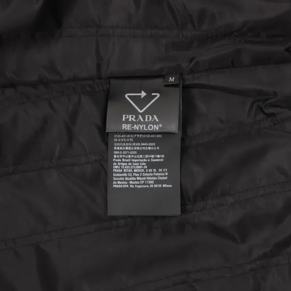 【PRADA 公式旗艦店】プラダ ジャケット着 好評に付き再入荷! 241213 【PRADA 公式旗艦店】プラダ ジャケット着 好評に付き再入荷! 241213