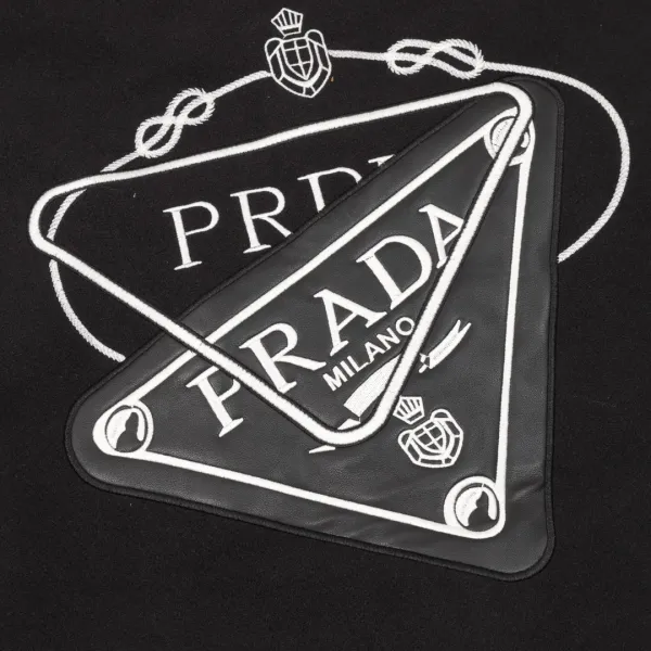 【PRADA  公式旗艦店】プラダ  ジャケット着 好評に付き再入荷！241111