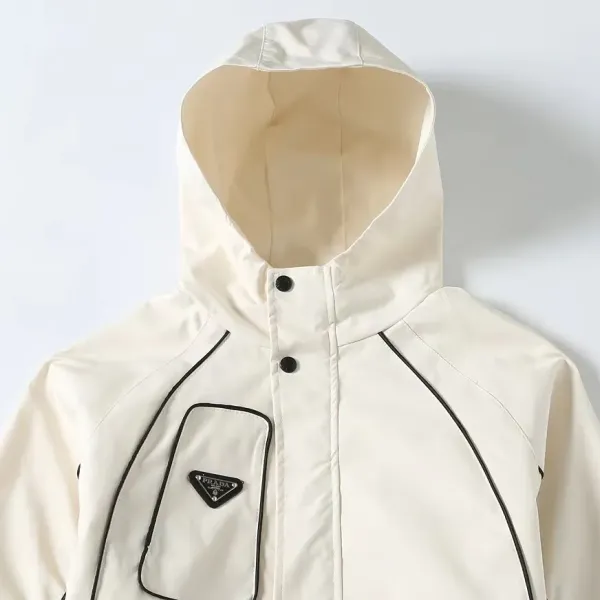 【PRADA 公式旗艦店】 プラダ ジャケット着 ご好評に付き再入荷!241024 【PRADA 公式旗艦店】 プラダ ジャケット着 ご好評に付き再入荷!241024