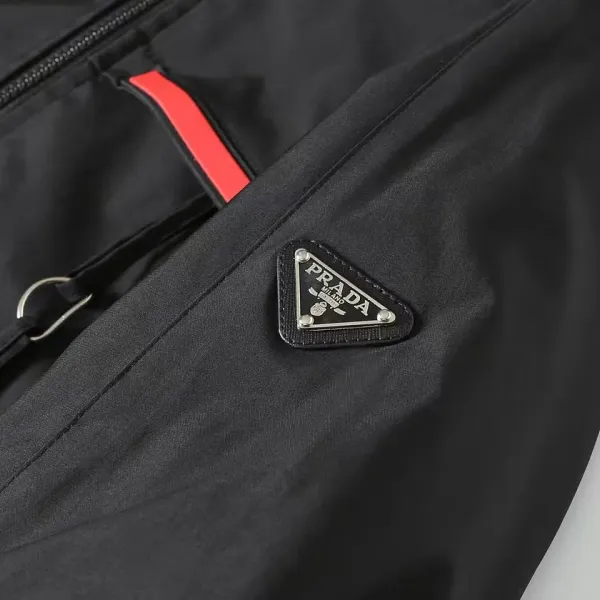 【PRADA 公式旗艦店】 プラダ ジャケット着 ご好評に付き再入荷!241024 【PRADA 公式旗艦店】 プラダ ジャケット着 ご好評に付き再入荷!241024