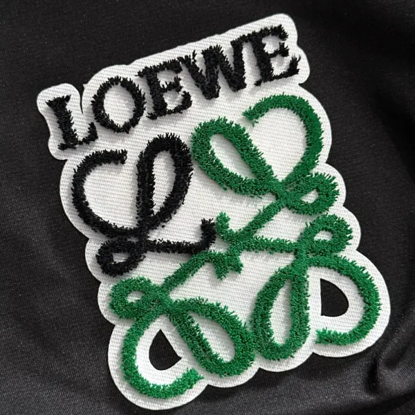 【LOEWE 公式旗艦店】ロエベ ジャケット着 好評に付き再入荷 241224 【LOEWE 公式旗艦店】ロエベ ジャケット着 好評に付き再入荷 241224