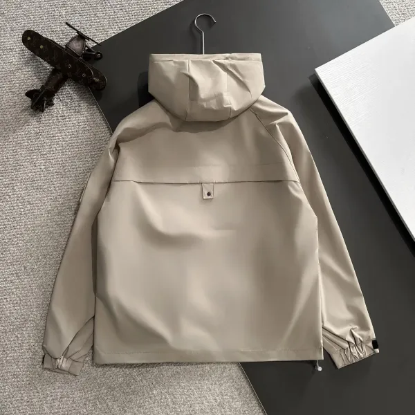 【LOEWE 公式旗艦店】ロエベ ジャケット着 好評に付き再入荷 241224 【LOEWE 公式旗艦店】ロエベ ジャケット着 好評に付き再入荷 241224