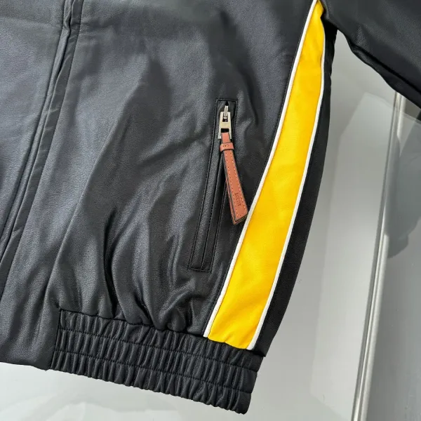 【LOEWE 公式旗艦店】ロエベ ジャケット着 好評に付き再入荷!241224 【LOEWE 公式旗艦店】ロエベ ジャケット着 好評に付き再入荷!241224