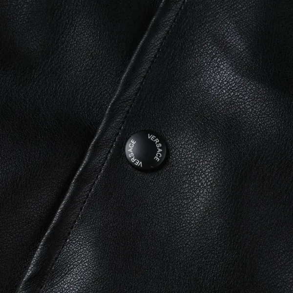 【VERSACE 公式旗艦店】ヴェルサーチ ジャケット着 ご好評に付き再入荷!241024 【VERSACE 公式旗艦店】ヴェルサーチ ジャケット着 ご好評に付き再入荷!241024