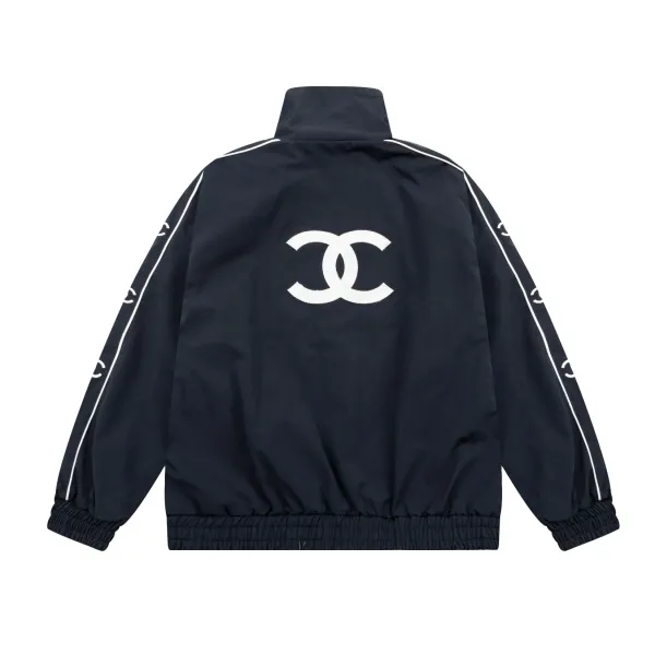 【CHANEL  公式旗艦店】シャネル   ジャケット着 好評に付き再入荷！241223