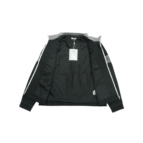 【CHANEL 公式旗艦店】シャネル ジャケット着好評に付き再入荷! 【CHANEL 公式旗艦店】シャネル ジャケット着好評に付き再入荷!