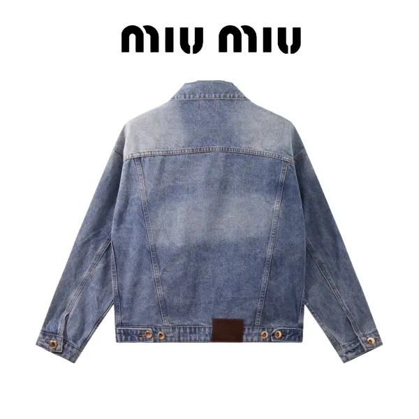 【Miumiu 公式旗艦店】ミュウミュウ  パーカー スウェット ご好評に付き再入荷！241216