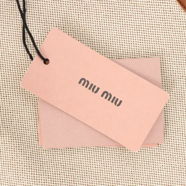 【Miumiu 公式旗艦店】 ミュウミュウ   ジャケット着  スウェット ご好評に付き再入荷！241122