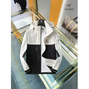 【ARCTERYX  公式旗艦店】アークテリクス  ジャケット着 ご好評に付き再入荷！250107