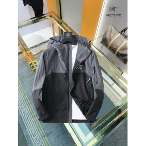 【ARCTERYX  公式旗艦店】アークテリクス  ジャケット着 ご好評に付き再入荷！250107