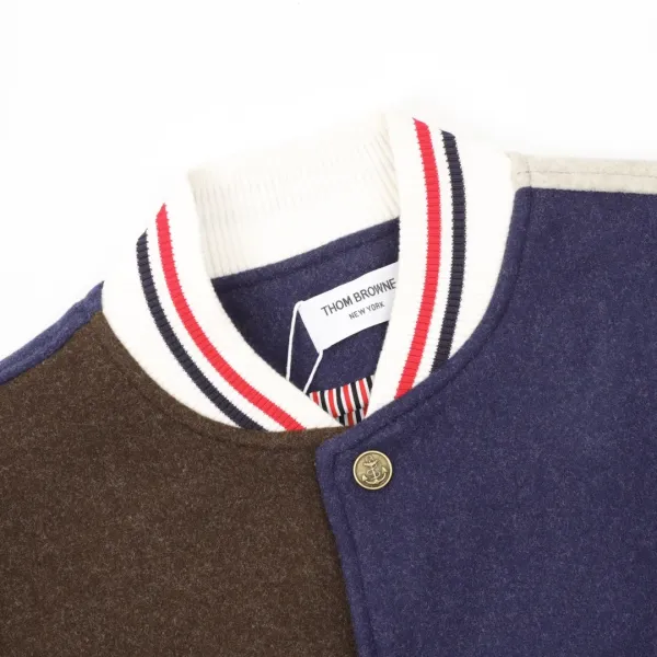 【ThomBrowne  公式旗艦店】トムブラウン  ジャケット着 好評に付き再入荷！250106