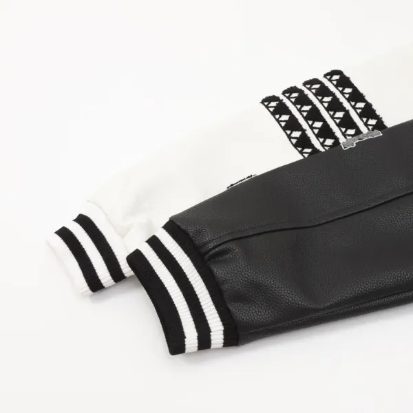 【ThomBrowne 公式旗艦店】トムブラウン ジャケット着 好評に付き再入荷!250106 【ThomBrowne 公式旗艦店】トムブラウン ジャケット着 好評に付き再入荷!250106