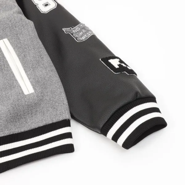 【ThomBrowne 公式旗艦店】トムブラウン ジャケット着 好評に付き再入荷!250106 【ThomBrowne 公式旗艦店】トムブラウン ジャケット着 好評に付き再入荷!250106