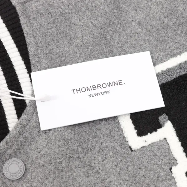【ThomBrowne 公式旗艦店】トムブラウン ジャケット着 好評に付き再入荷!250106 【ThomBrowne 公式旗艦店】トムブラウン ジャケット着 好評に付き再入荷!250106