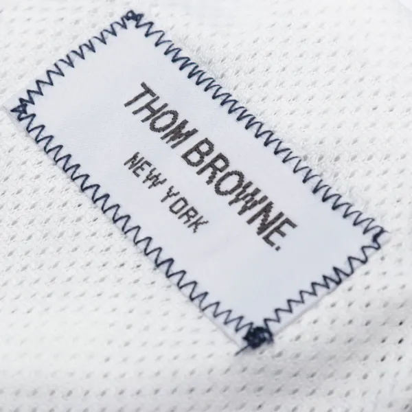 【ThomBrowne 公式旗艦店】トムブラウン ジャケット着 好評に付き再入荷!250106 【ThomBrowne 公式旗艦店】トムブラウン ジャケット着 好評に付き再入荷!250106