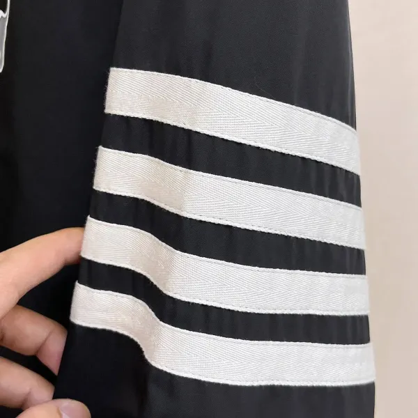 【ThomBrowne 公式旗艦店】トムブラウン   ジャケット着ご好評に付き再入荷！250106