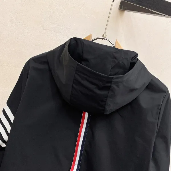 【ThomBrowne 公式旗艦店】トムブラウン   ジャケット着ご好評に付き再入荷！250106