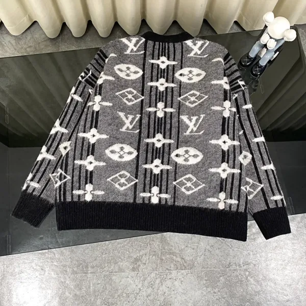 LV【LOUIS VUITTON 公式旗艦店】ルイヴィトン セーター ご好評に付き再入荷!241230 LV【LOUIS VUITTON 公式旗艦店】ルイヴィトン セーター ご好評に付き再入荷!241230