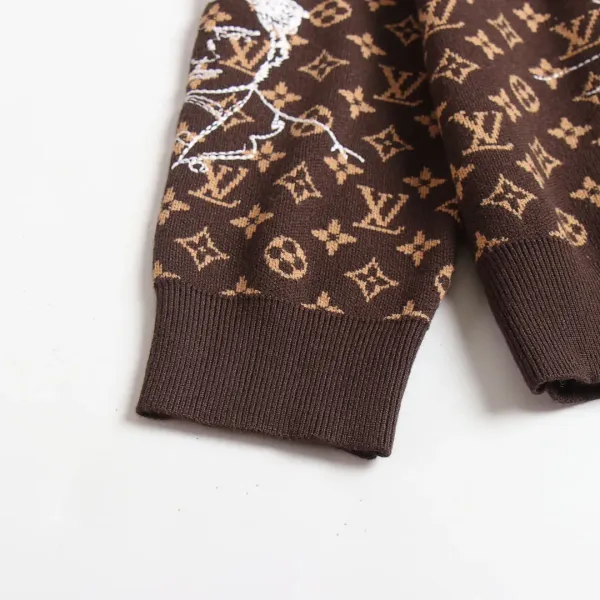LV 【LOUIS VUITTON 公式旗艦店】ルイヴィトン セーター好評に付き再入荷! 240927 LV 【LOUIS VUITTON 公式旗艦店】ルイヴィトン セーター好評に付き再入荷! 240927