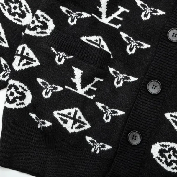 LV 【LOUIS VUITTON 公式旗艦店】ルイヴィトン セーター好評に付き再入荷! 240927 LV 【LOUIS VUITTON 公式旗艦店】ルイヴィトン セーター好評に付き再入荷! 240927