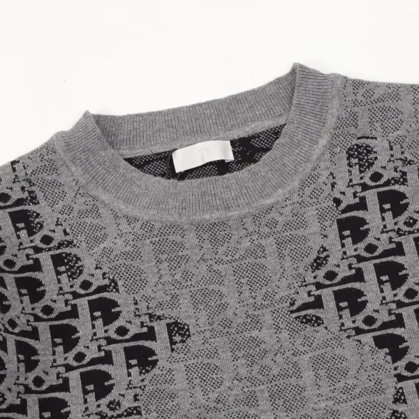 【DIOR 公式旗艦店】ディオール セーター好評に付き再入荷!250108 【DIOR 公式旗艦店】ディオール セーター好評に付き再入荷!250108